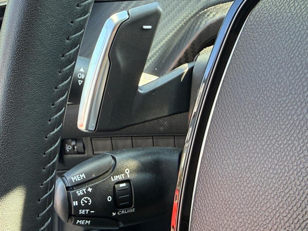 Peugeot 208 - Photo 10