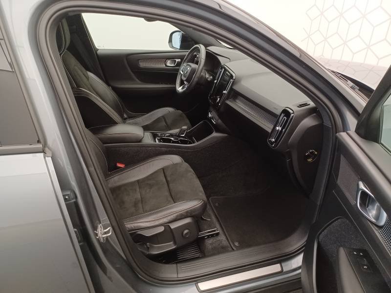Volvo XC40 - Photo 14