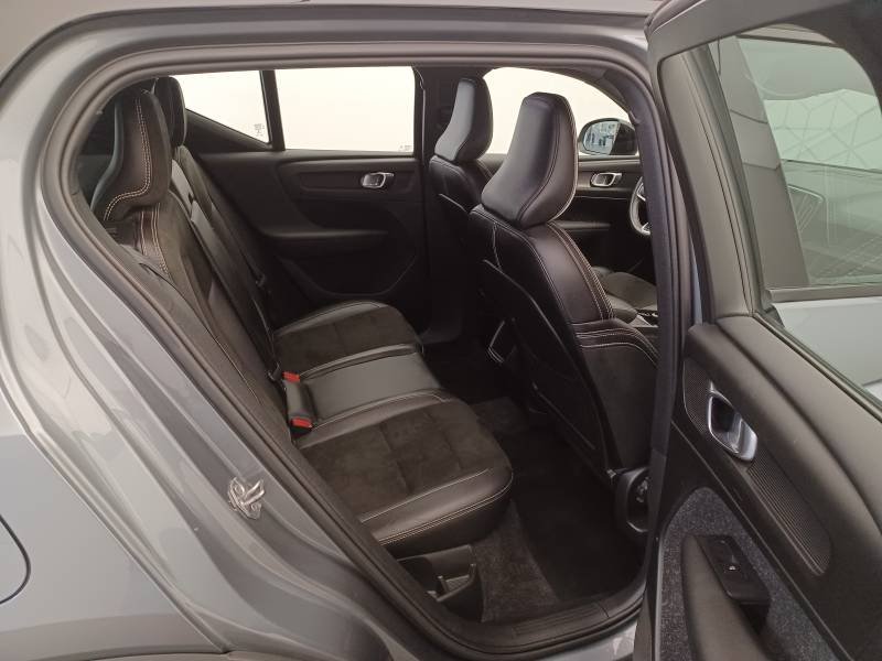 Volvo XC40 - Photo 15