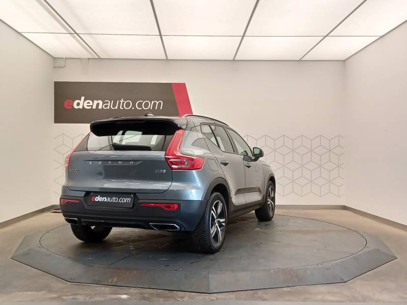Volvo XC40 - Photo 2