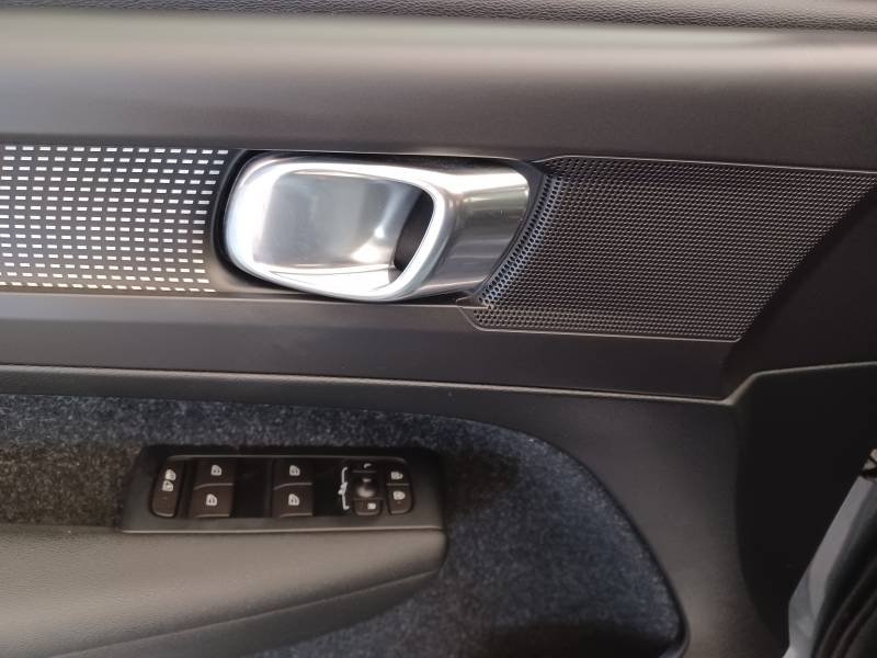 Volvo XC40 - Photo 35