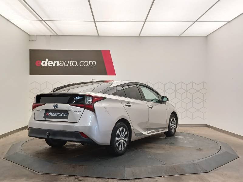 Toyota Prius - Photo 2