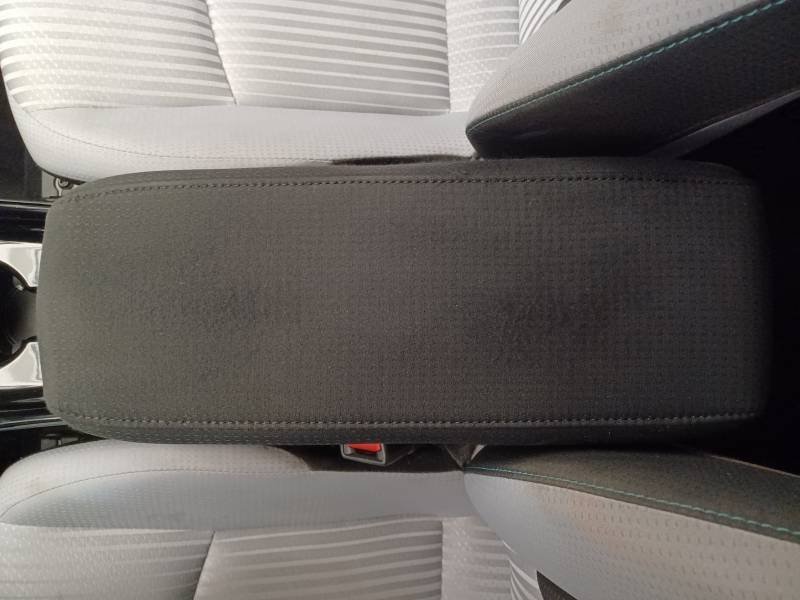 Toyota Prius - Photo 25