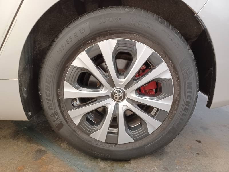 Toyota Prius - Photo 8