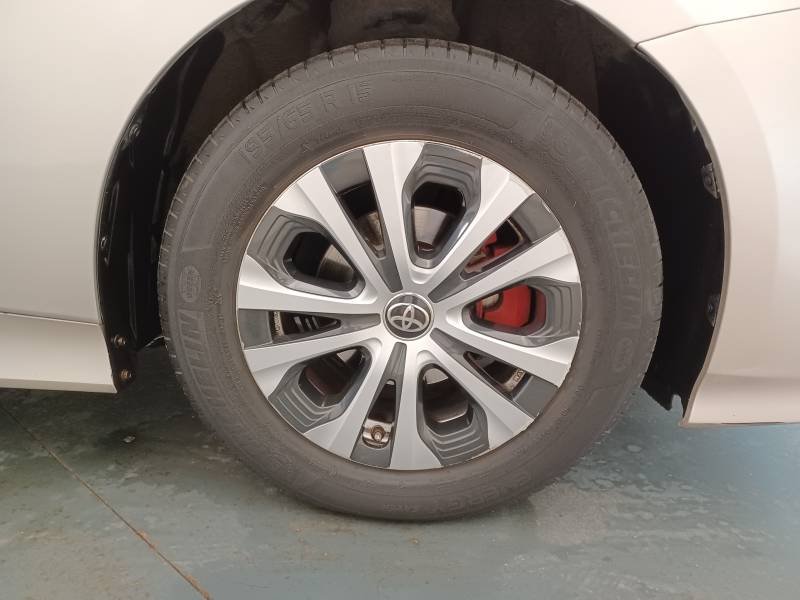 Toyota Prius - Photo 10