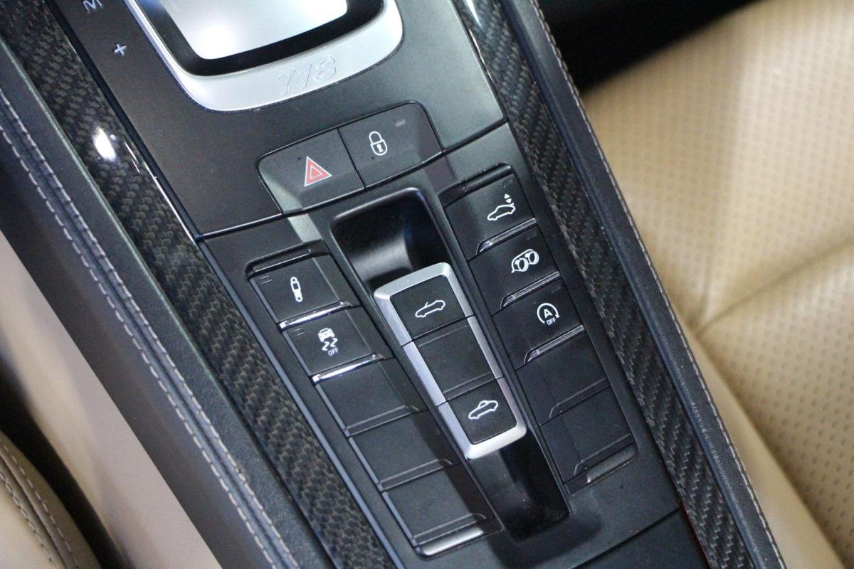 Porsche 718 Boxster - Photo 12