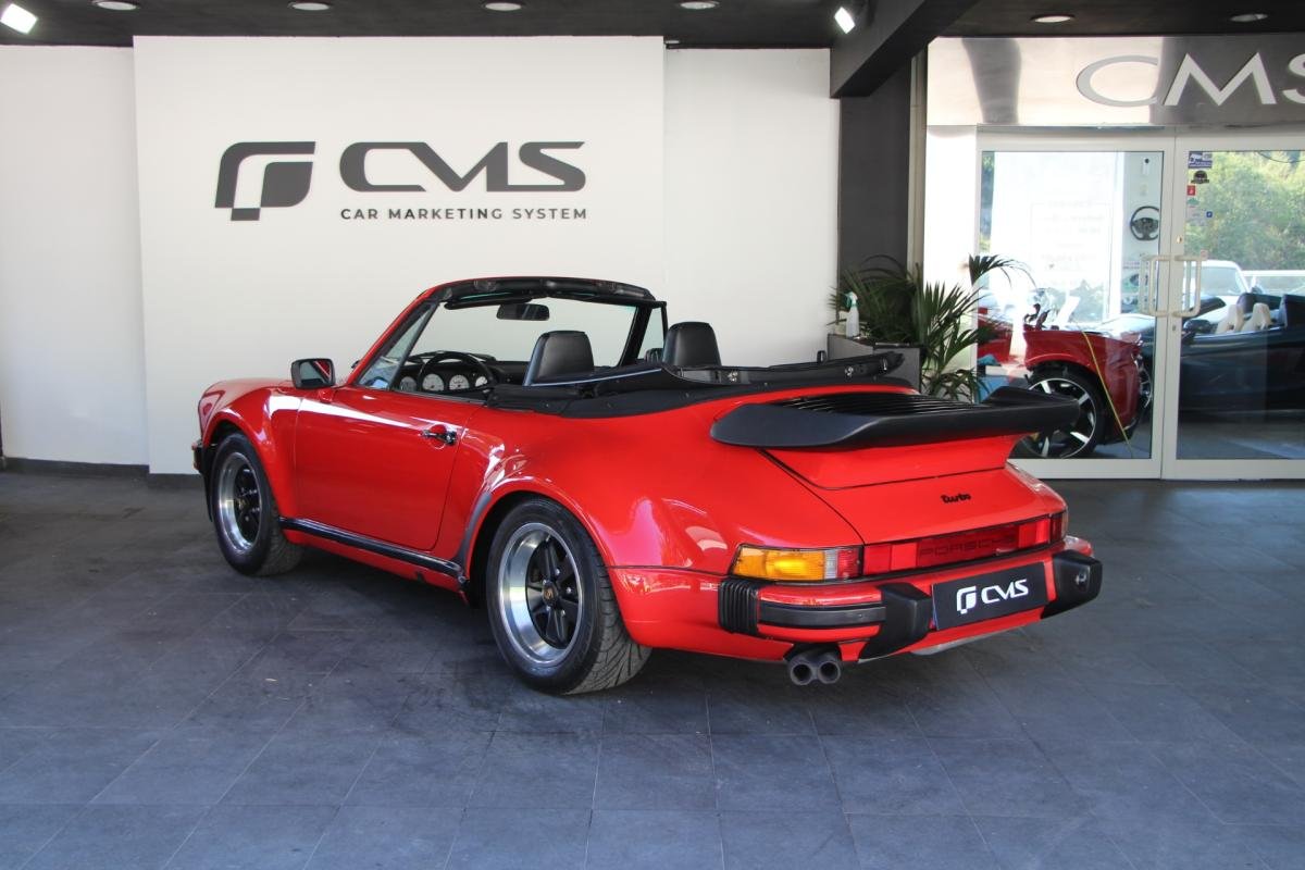 Porsche 911 - Photo 16