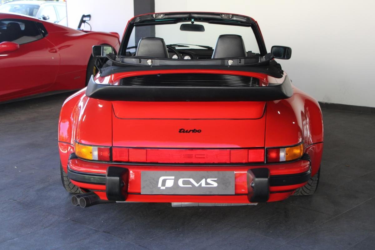 Porsche 911 - Photo 17