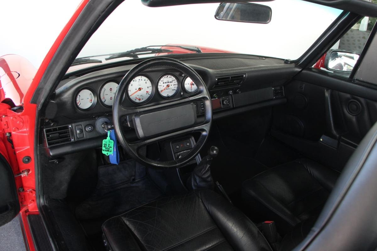 Porsche 911 - Photo 19
