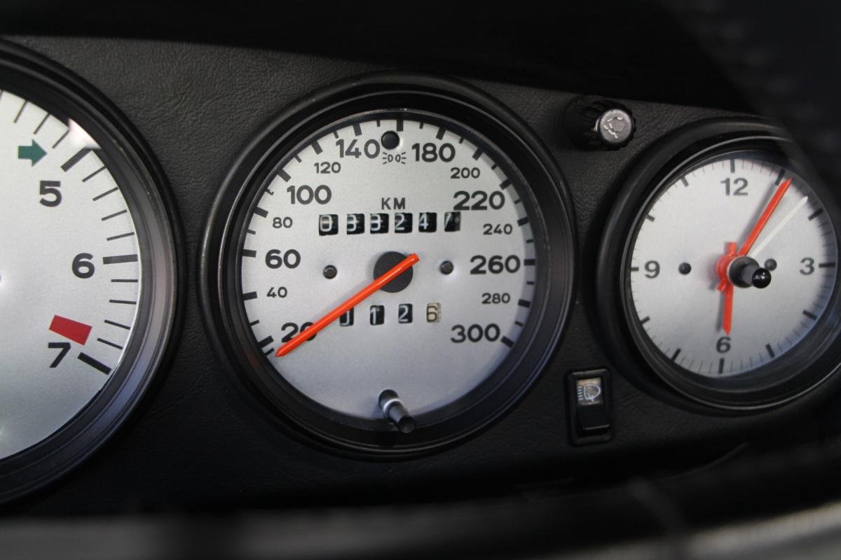 Porsche 911 - Photo 30