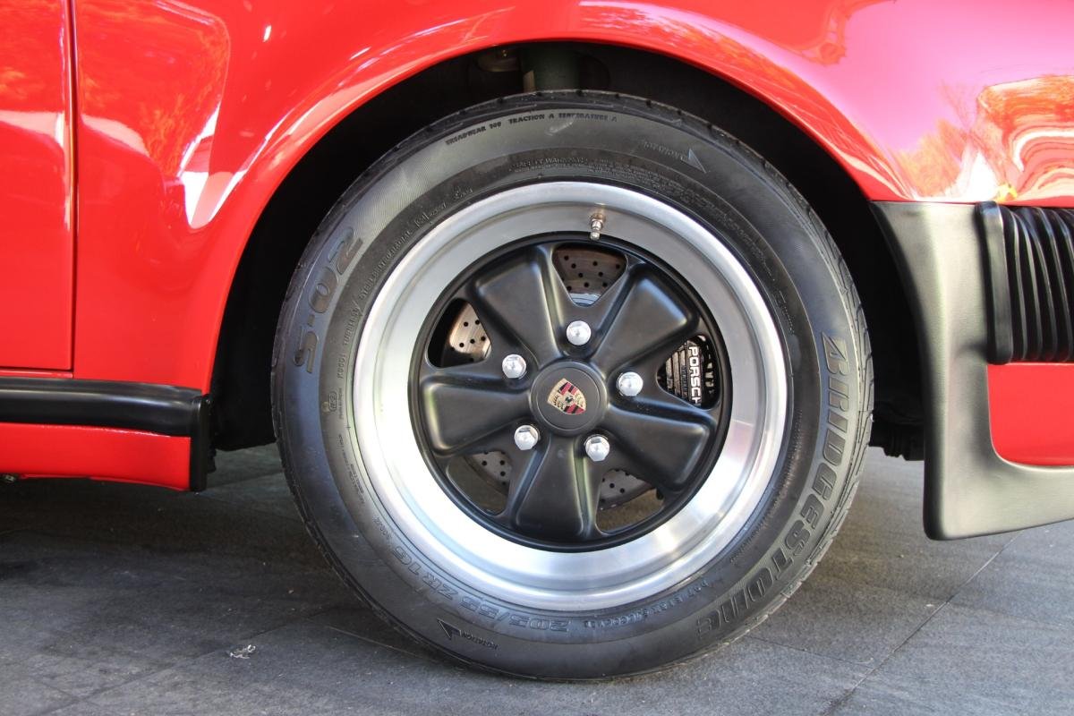 Porsche 911 - Photo 7