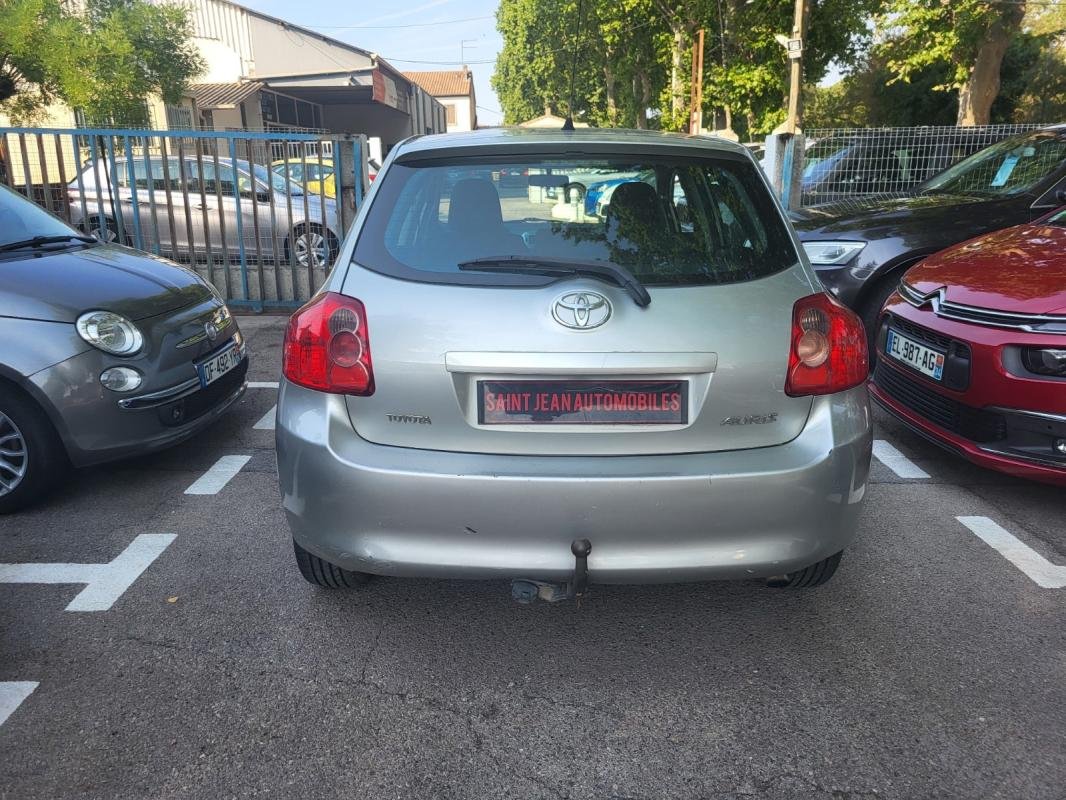 Toyota Auris - Photo 7
