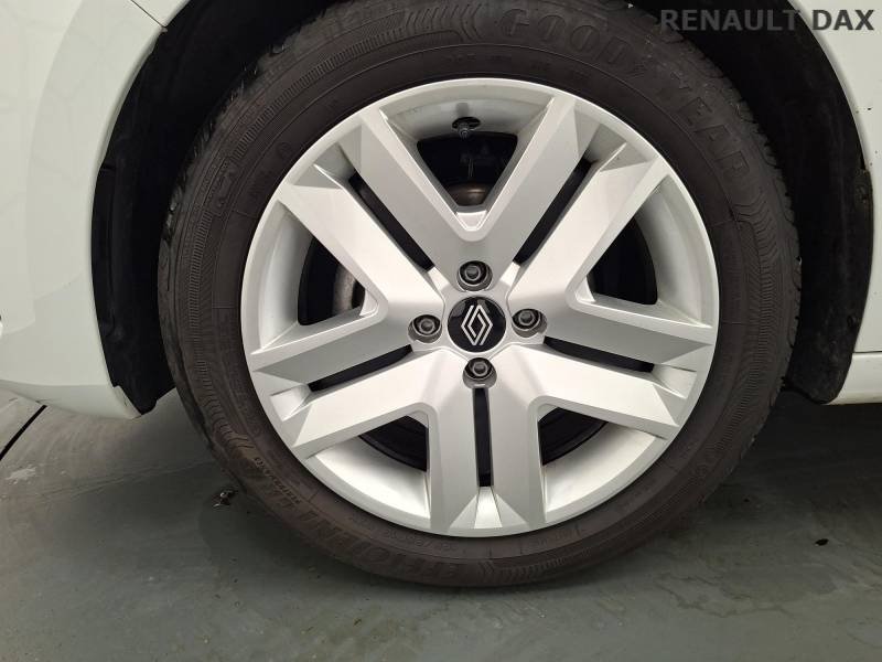 Renault Clio - Photo 18