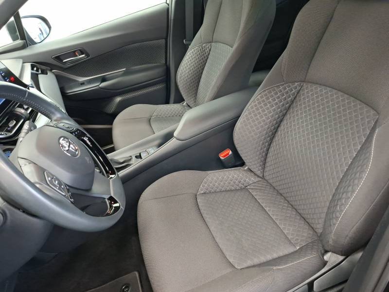 Toyota C-HR - Photo 12
