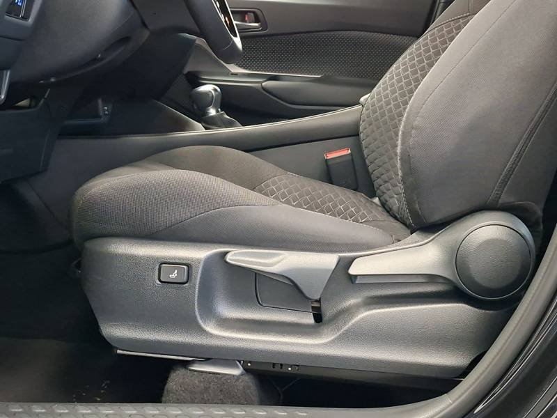 Toyota C-HR - Photo 30