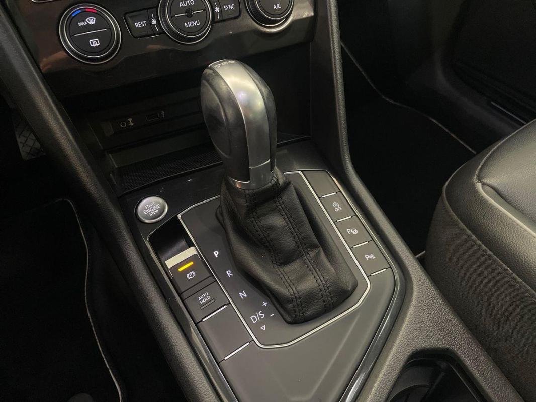 Volkswagen Tiguan - Photo 11