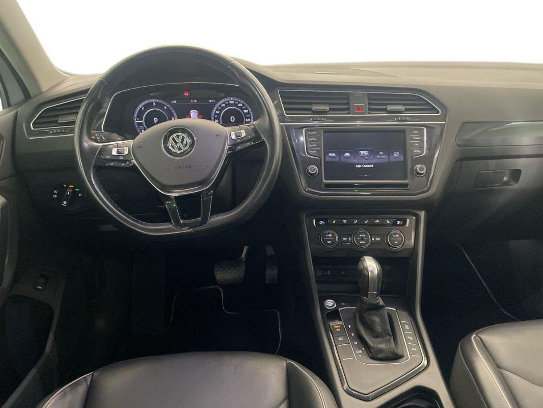 Volkswagen Tiguan - Photo 24