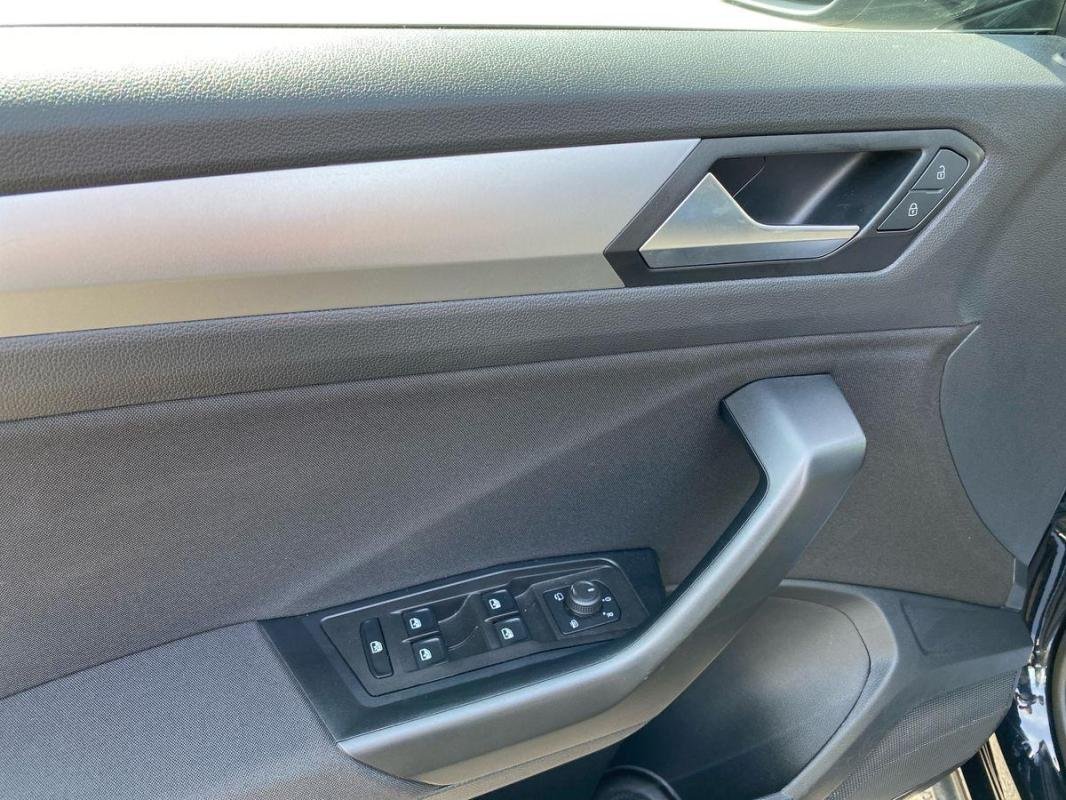 Volkswagen T-Roc - Photo 15