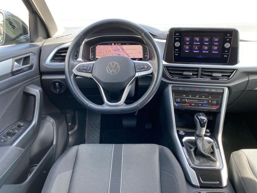 Volkswagen T-Roc - Photo 24