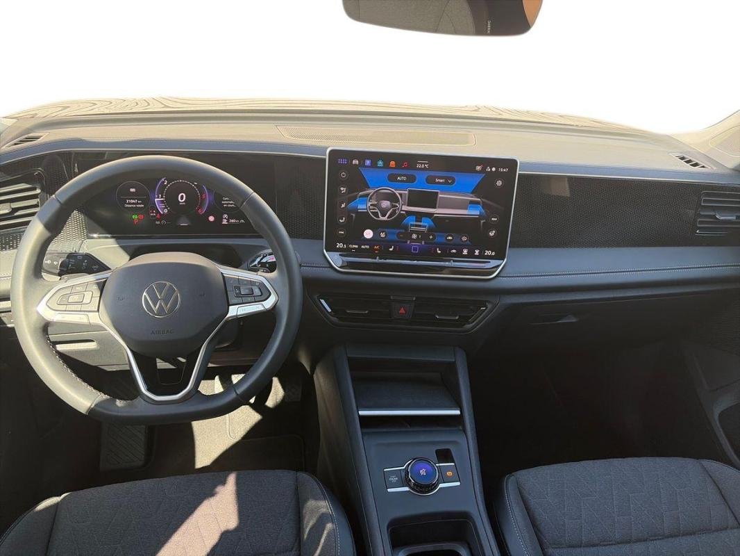 Volkswagen Tiguan - Photo 8