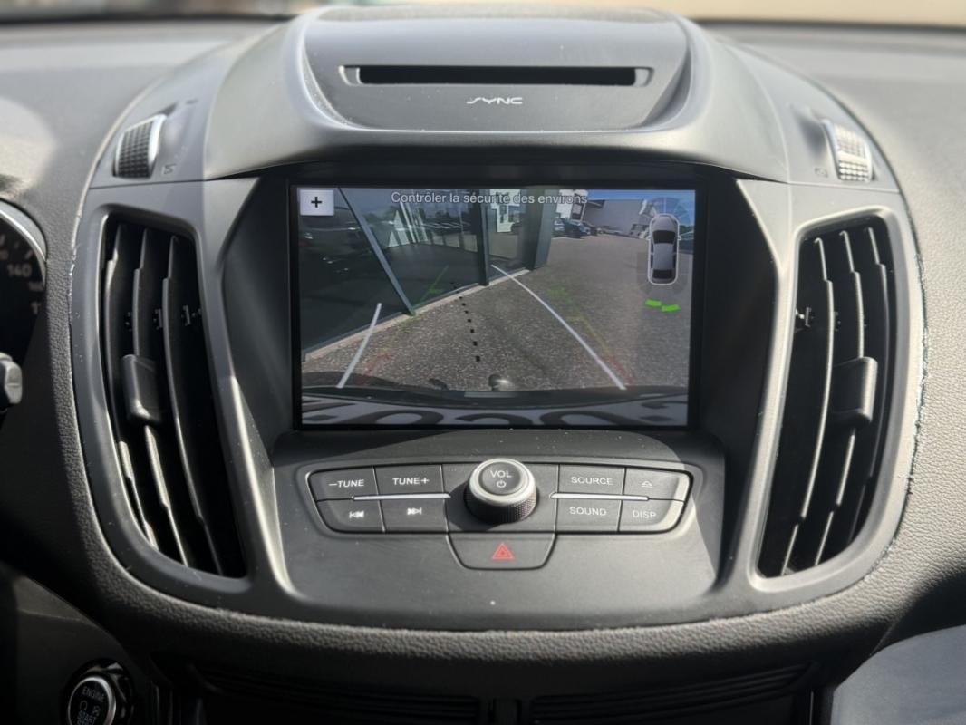 Ford Kuga - Photo 18