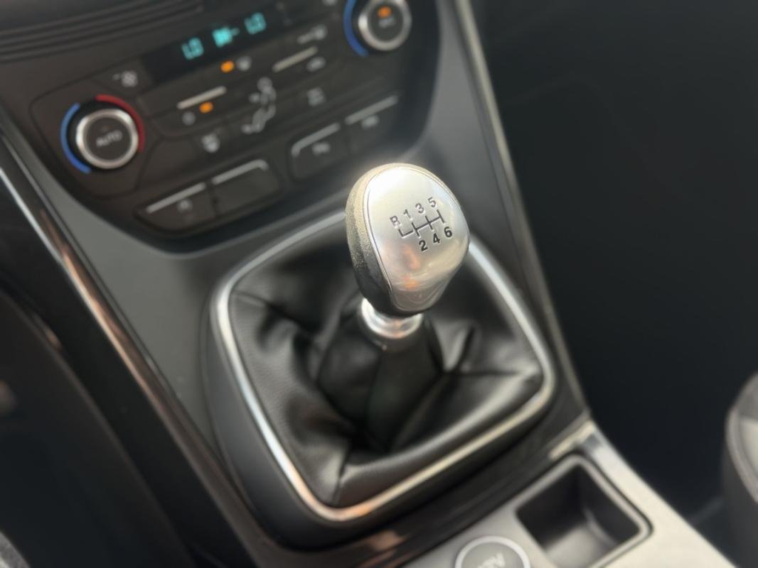 Ford Kuga - Photo 22