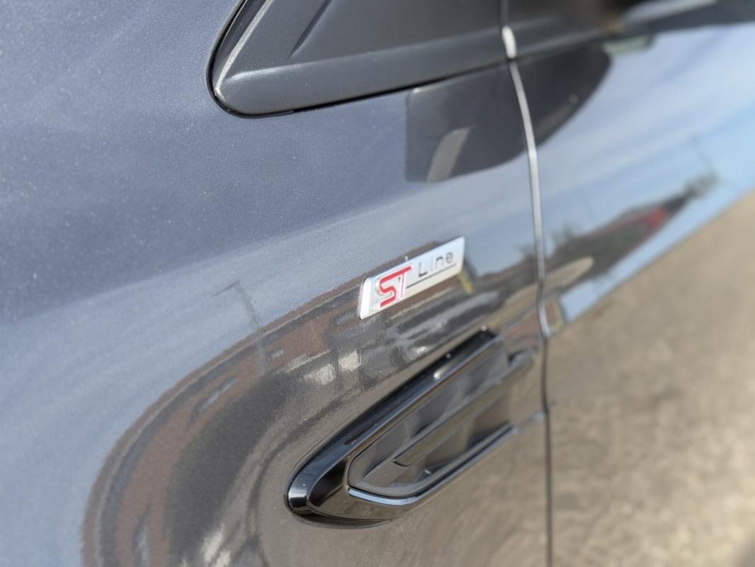 Ford Kuga - Photo 10