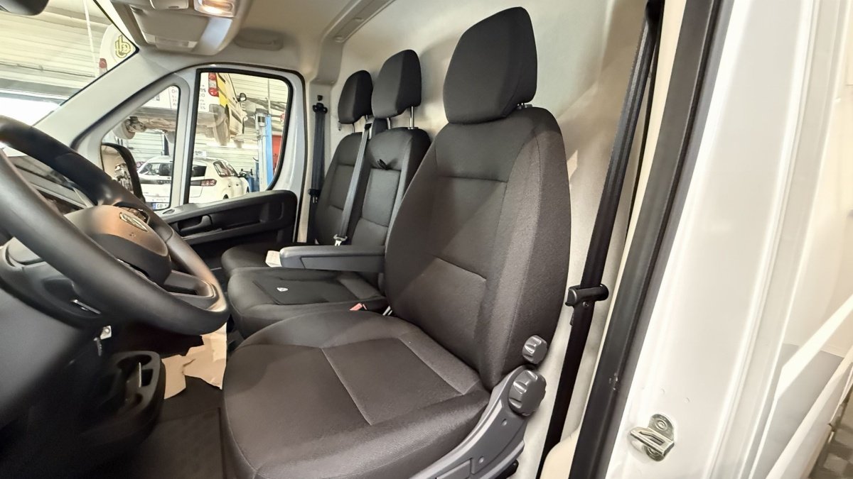 Peugeot Boxer - Photo 17