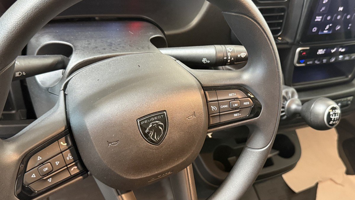 Peugeot Boxer - Photo 18