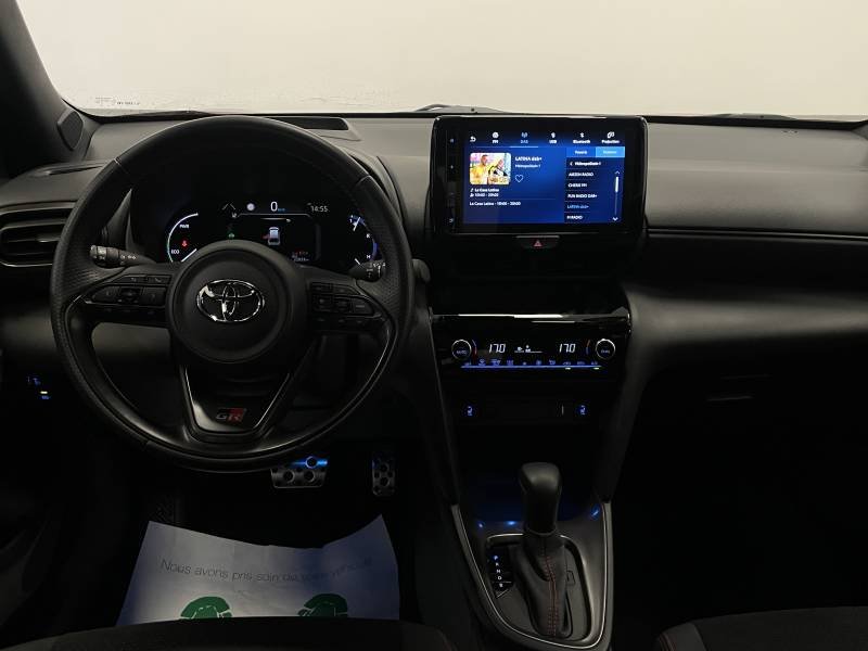 Toyota Yaris - Photo 17