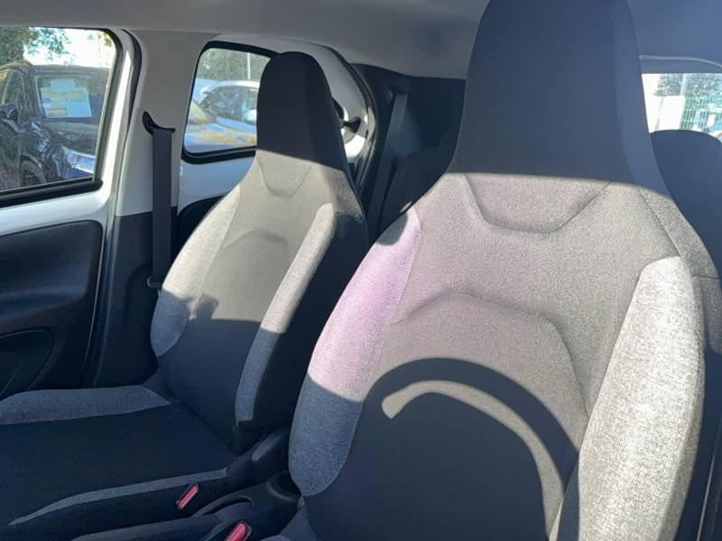 Toyota aygo x - Photo 37