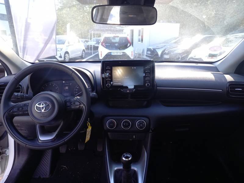 Toyota Yaris - Photo 11