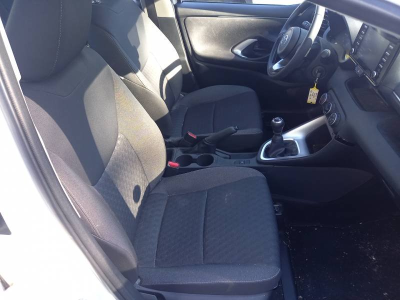 Toyota Yaris - Photo 12