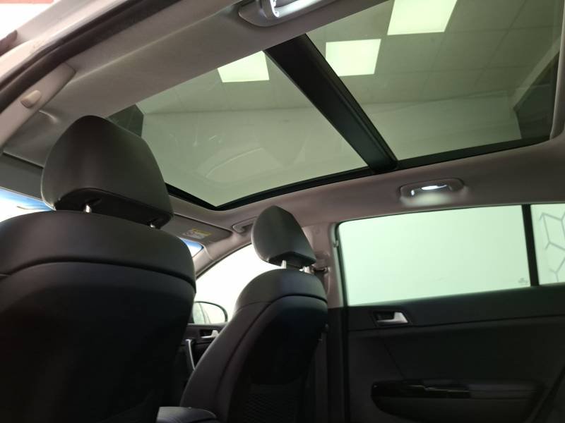 Kia Sportage - Photo 22
