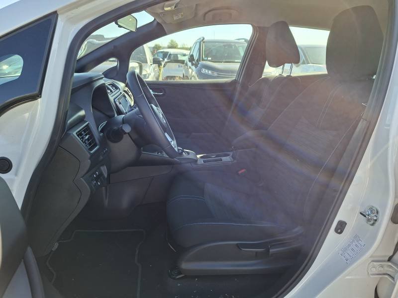 Nissan Leaf - Photo 21
