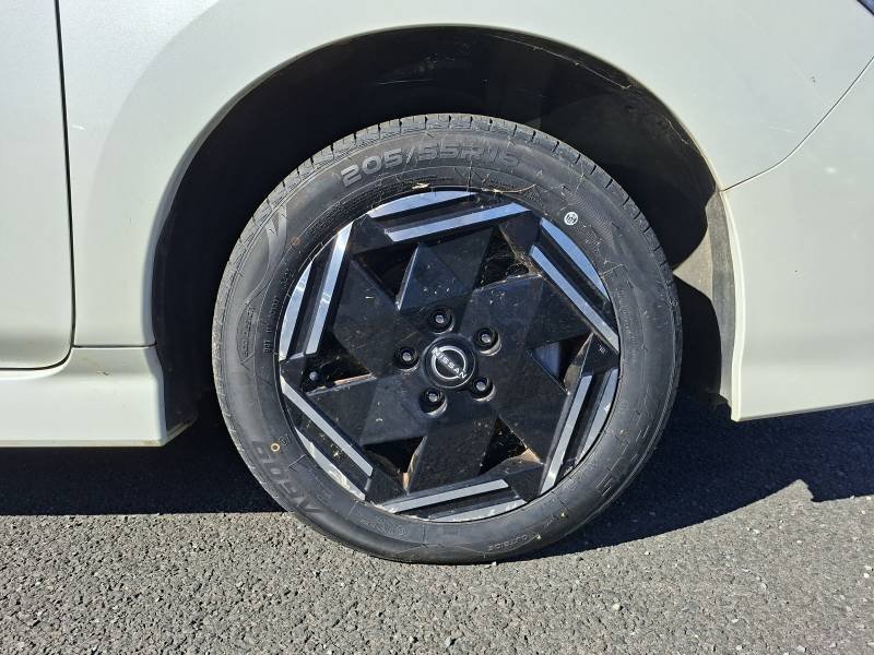 Nissan Leaf - Photo 10