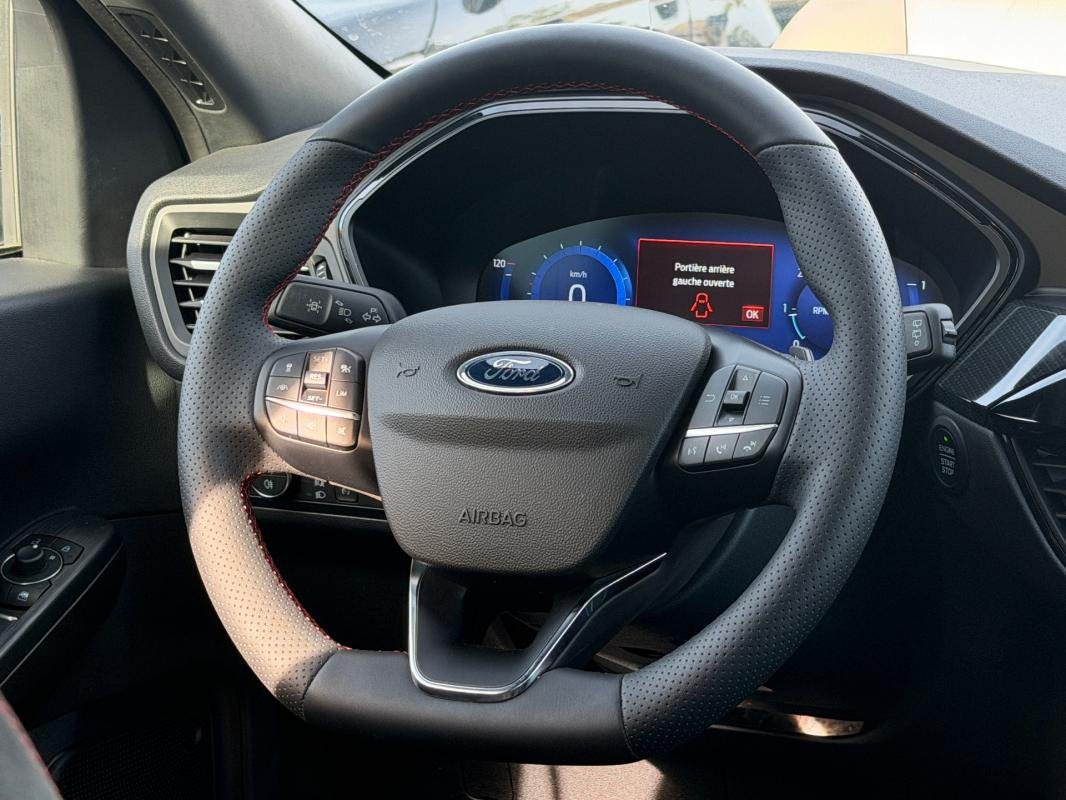 Ford Kuga - Photo 8