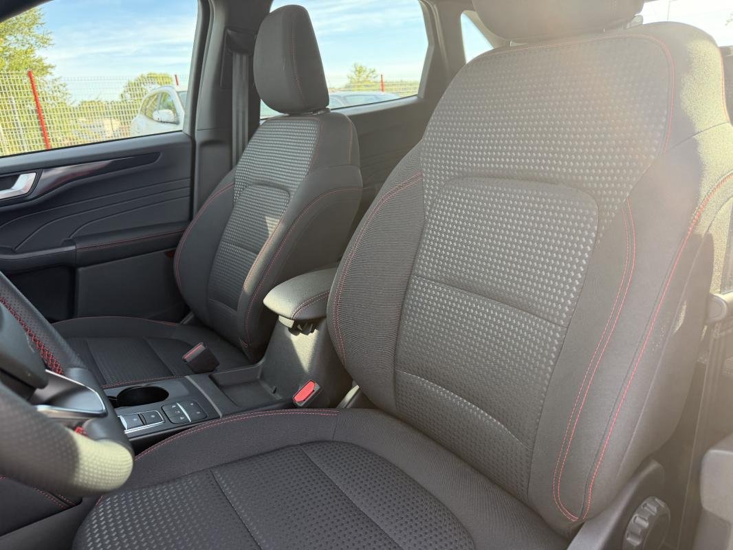 Ford Kuga - Photo 10
