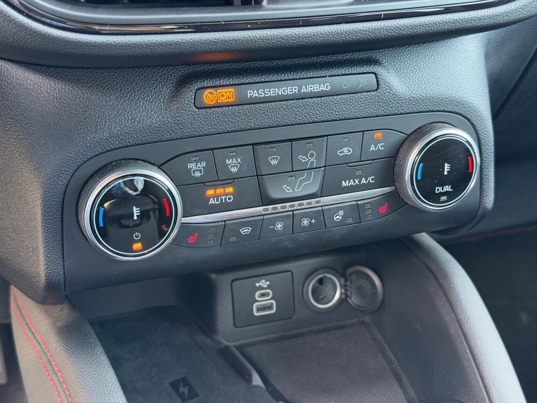 Ford Kuga - Photo 13