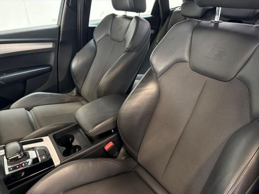 Audi Q5 - Photo 12