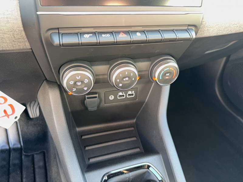 Renault Clio - Photo 24