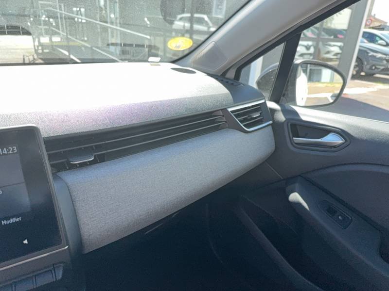 Renault Clio - Photo 26