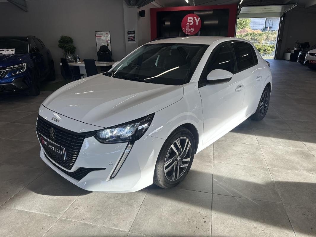 Peugeot 208 - Photo 1