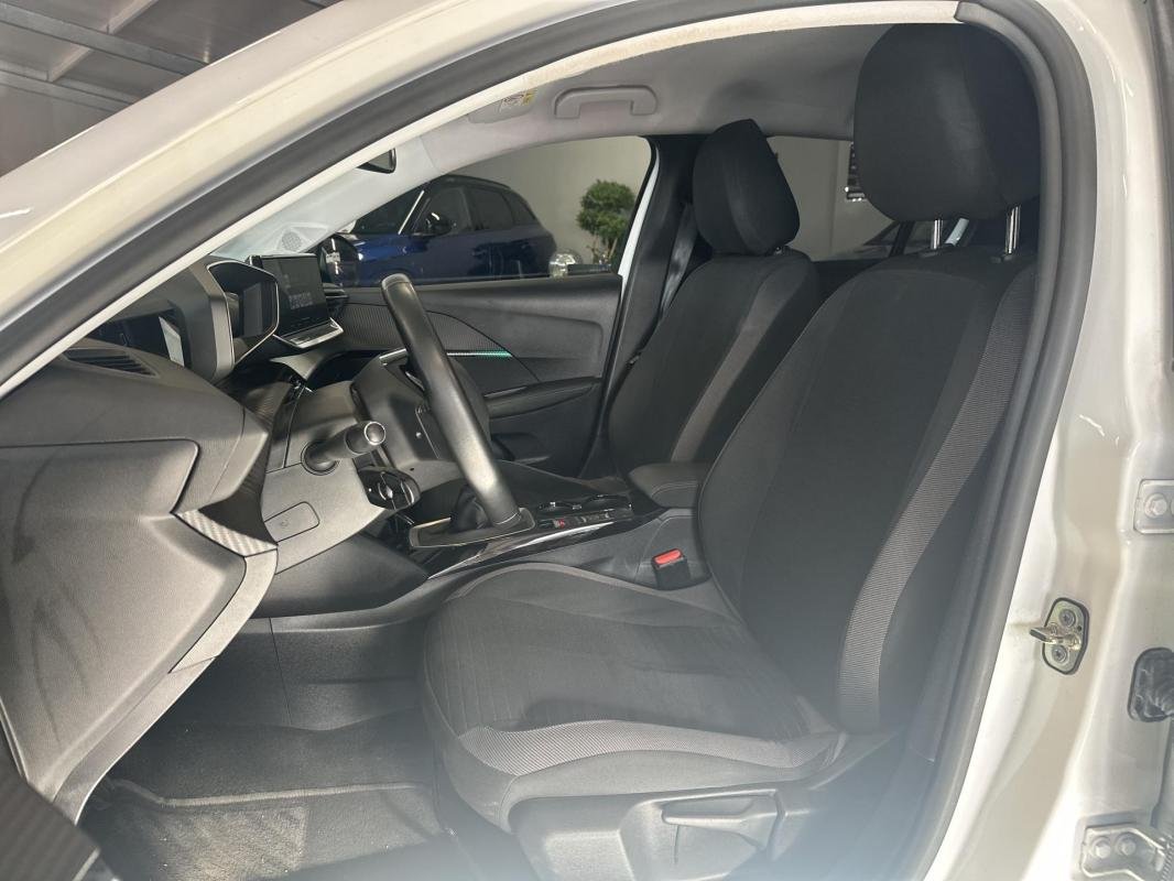 Peugeot 208 - Photo 11