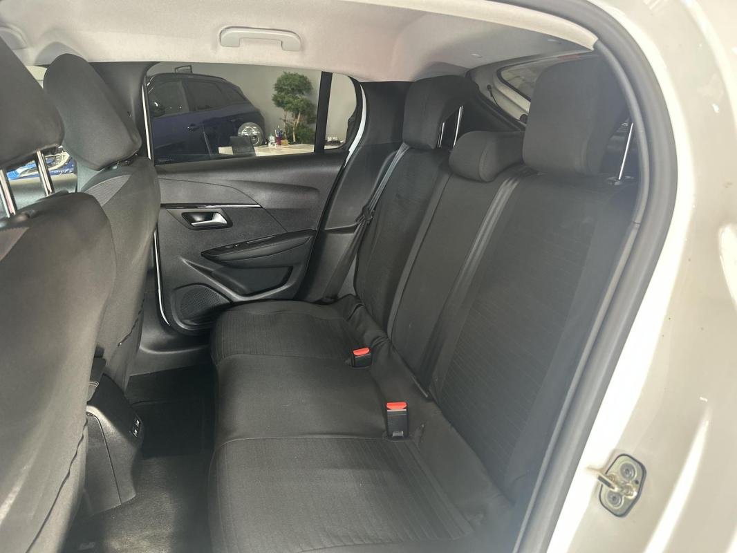 Peugeot 208 - Photo 12