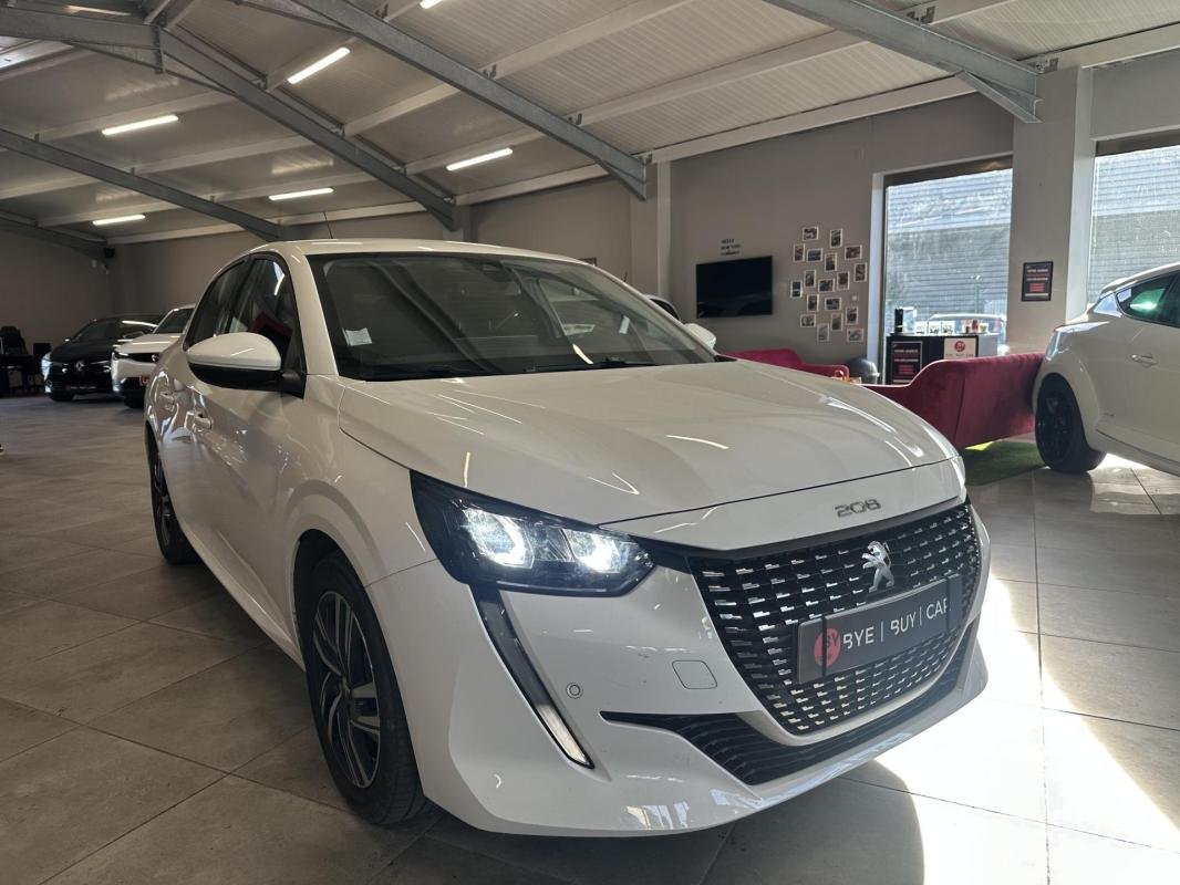 Peugeot 208 - Photo 2