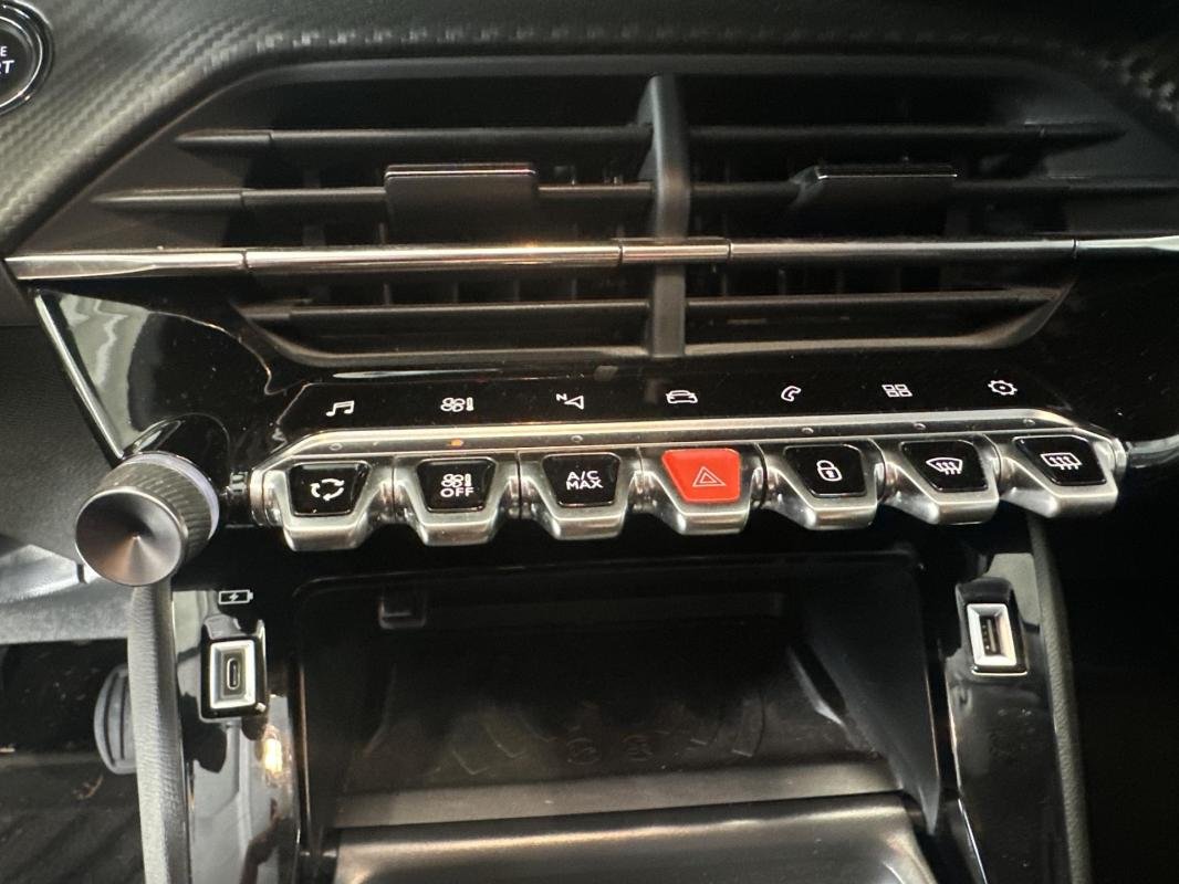 Peugeot 208 - Photo 21