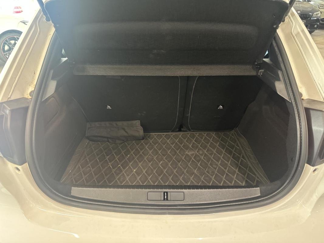 Peugeot 208 - Photo 24