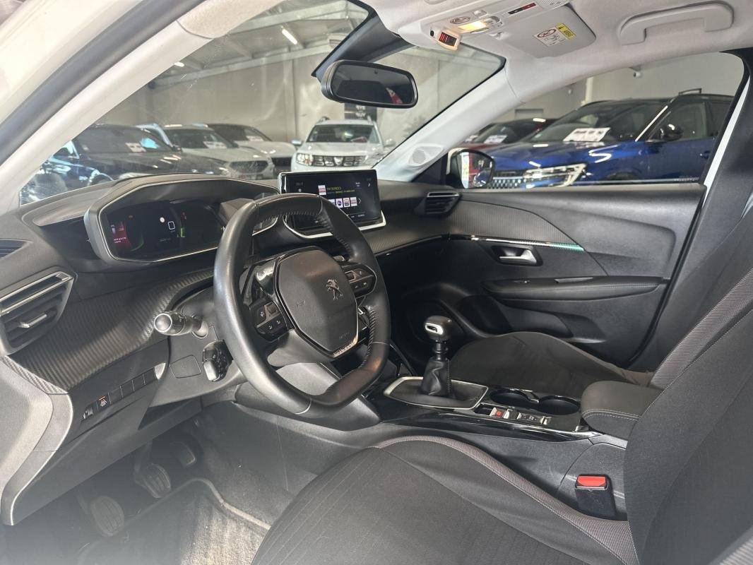 Peugeot 208 - Photo 10