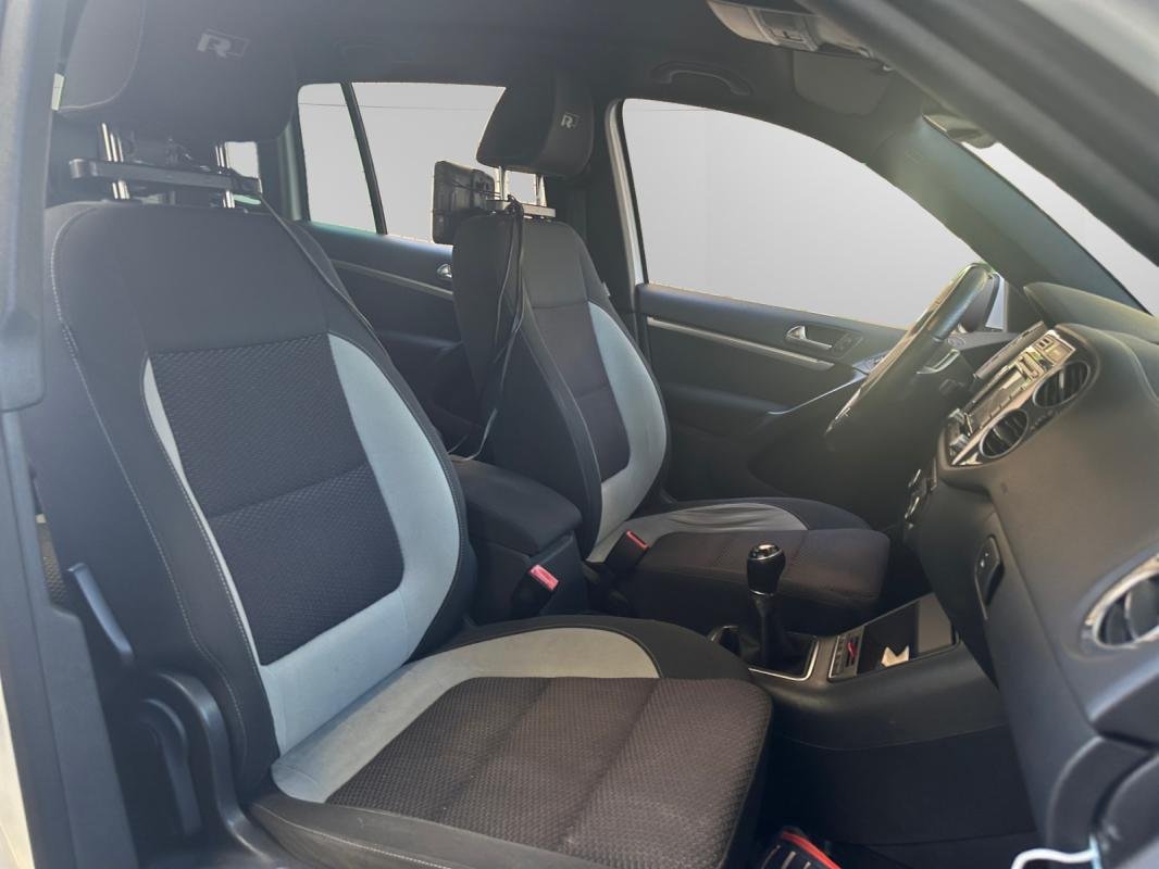 Volkswagen Tiguan - Photo 19